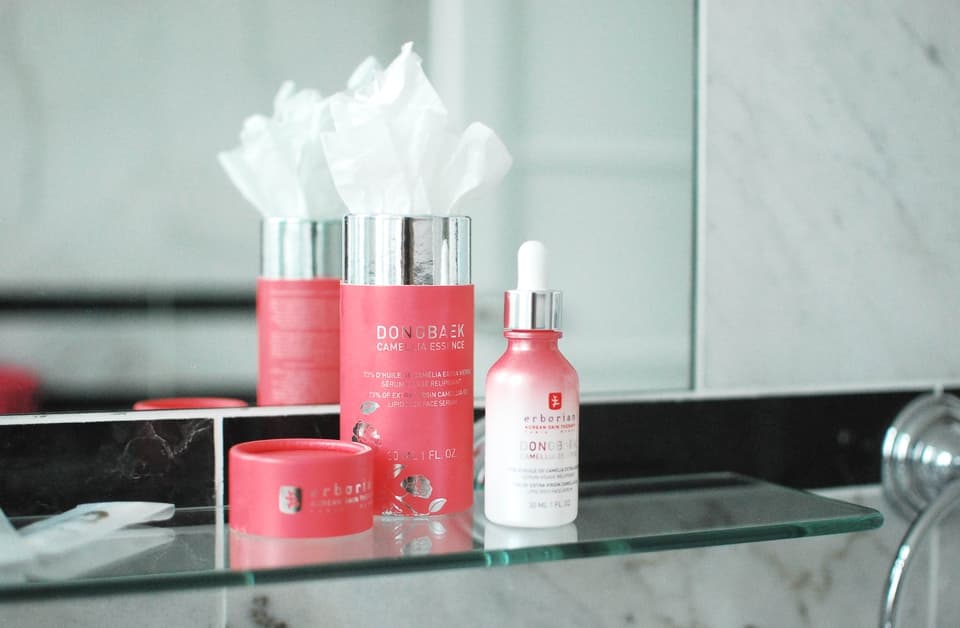 erborian - dongbaek camellia essence
